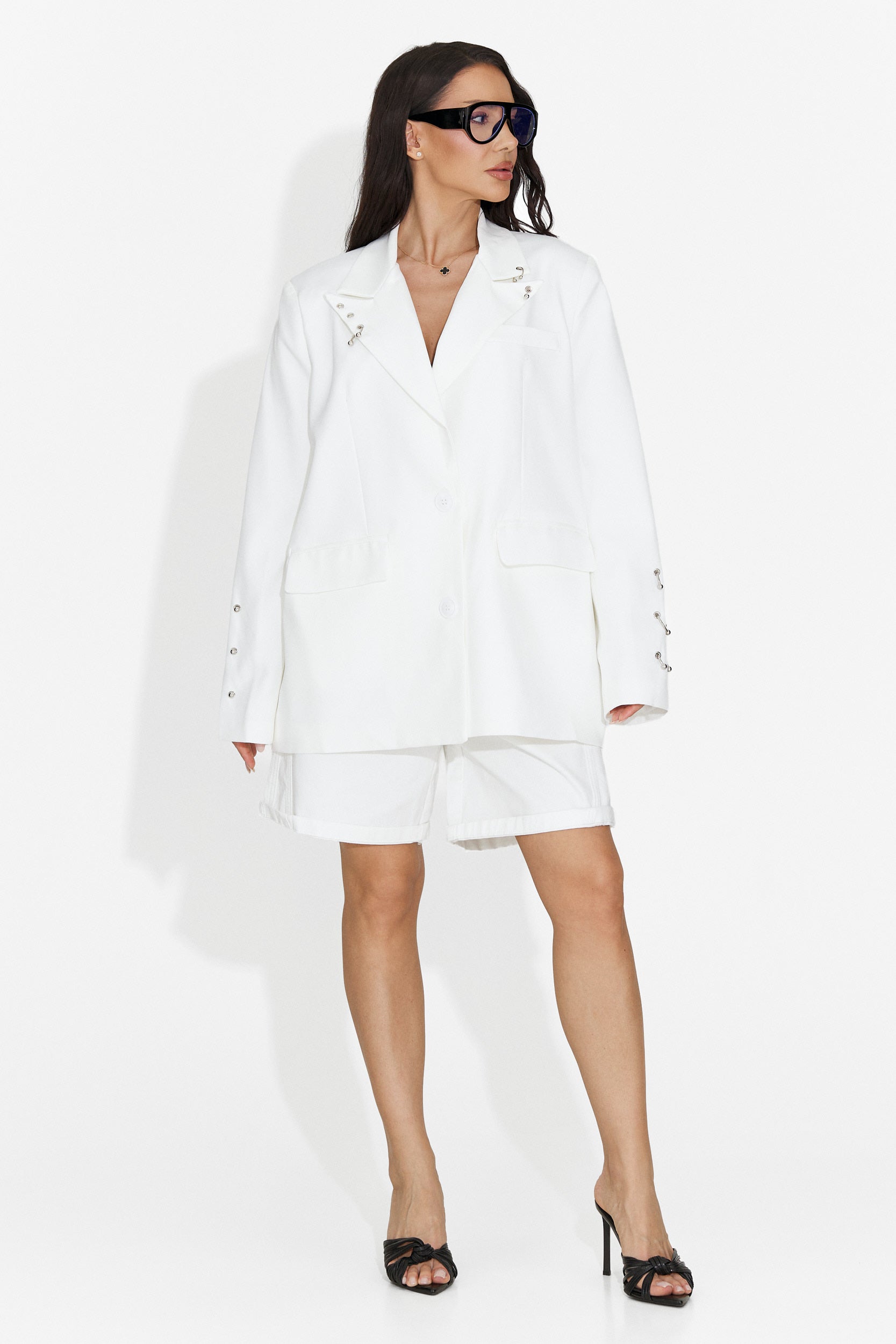 Eleganten bel Kelda Bogas ženski suknjič