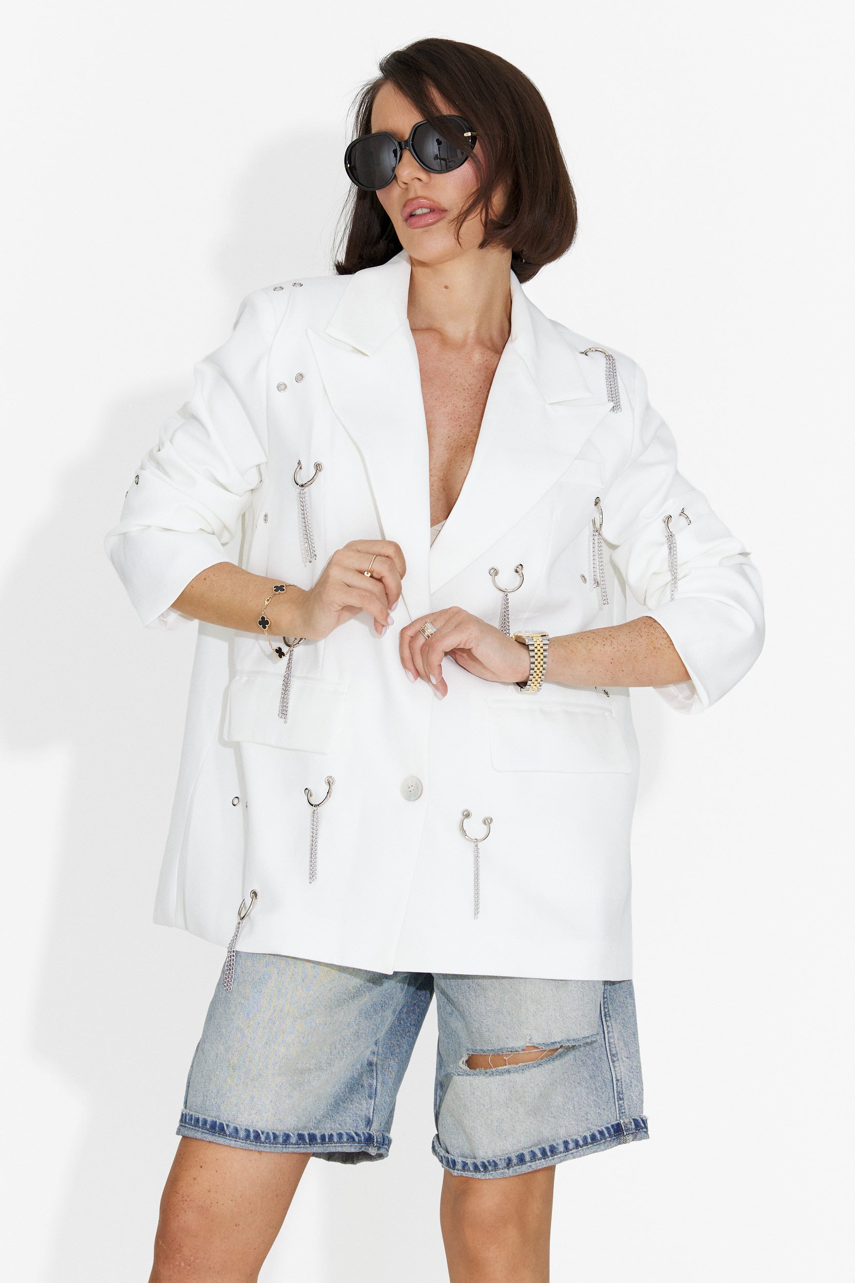 Eleganten bel ženski blazer