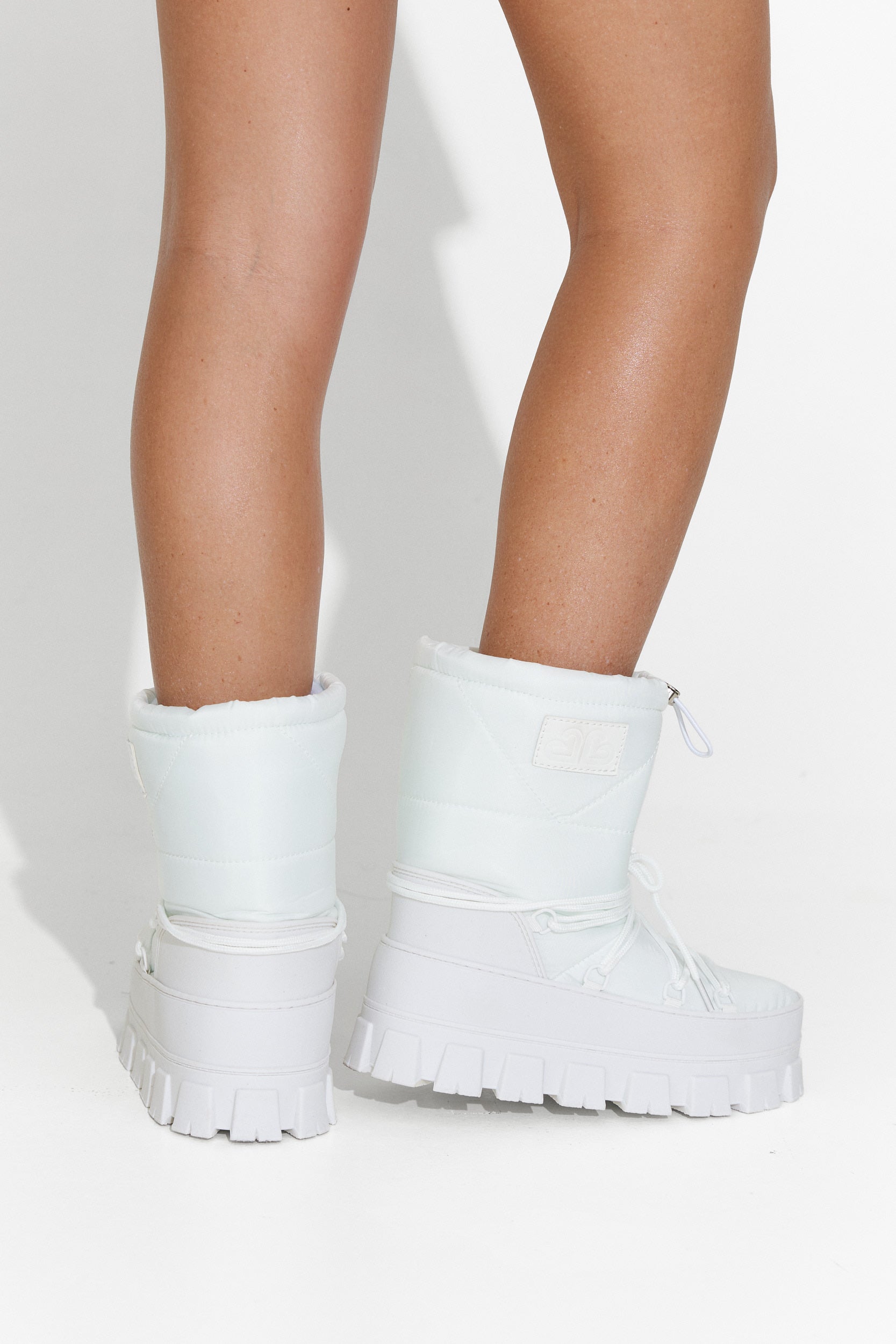 [Resigilat] Boots dama alb Vanesia Bogas