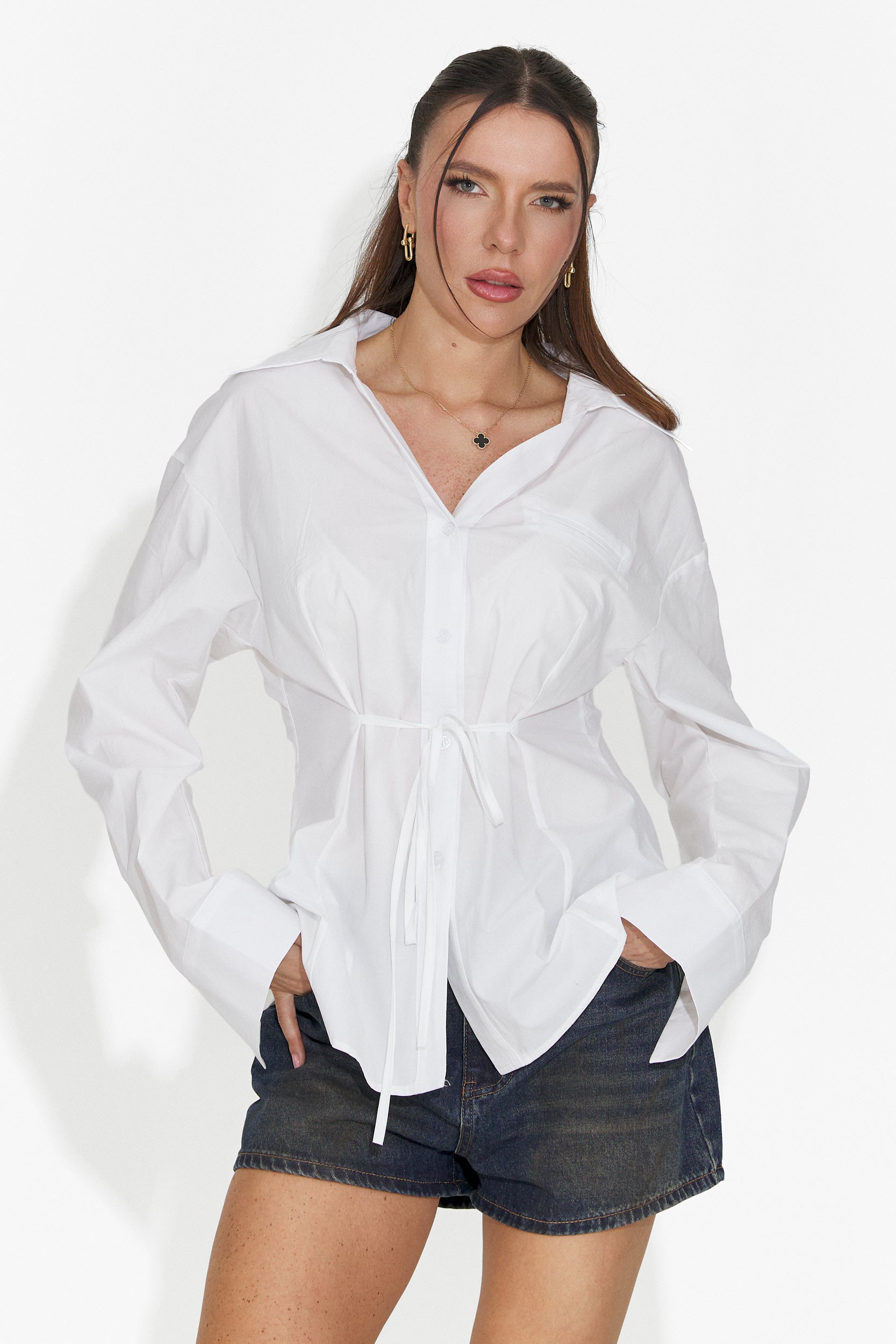 Elegantna bela bluza za dame Alesya Bogas