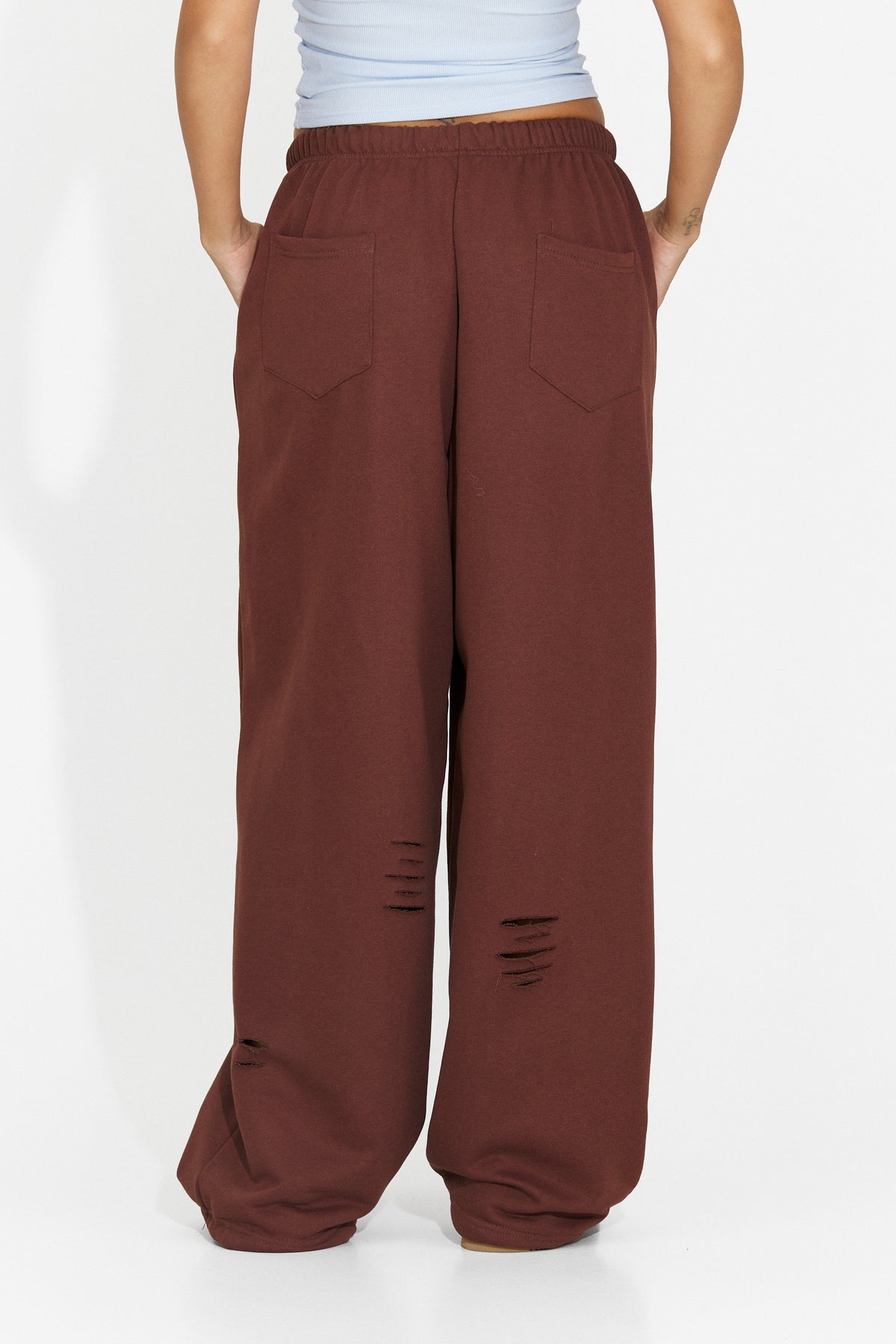Pantaloni casual maro Lulaoa Bogas