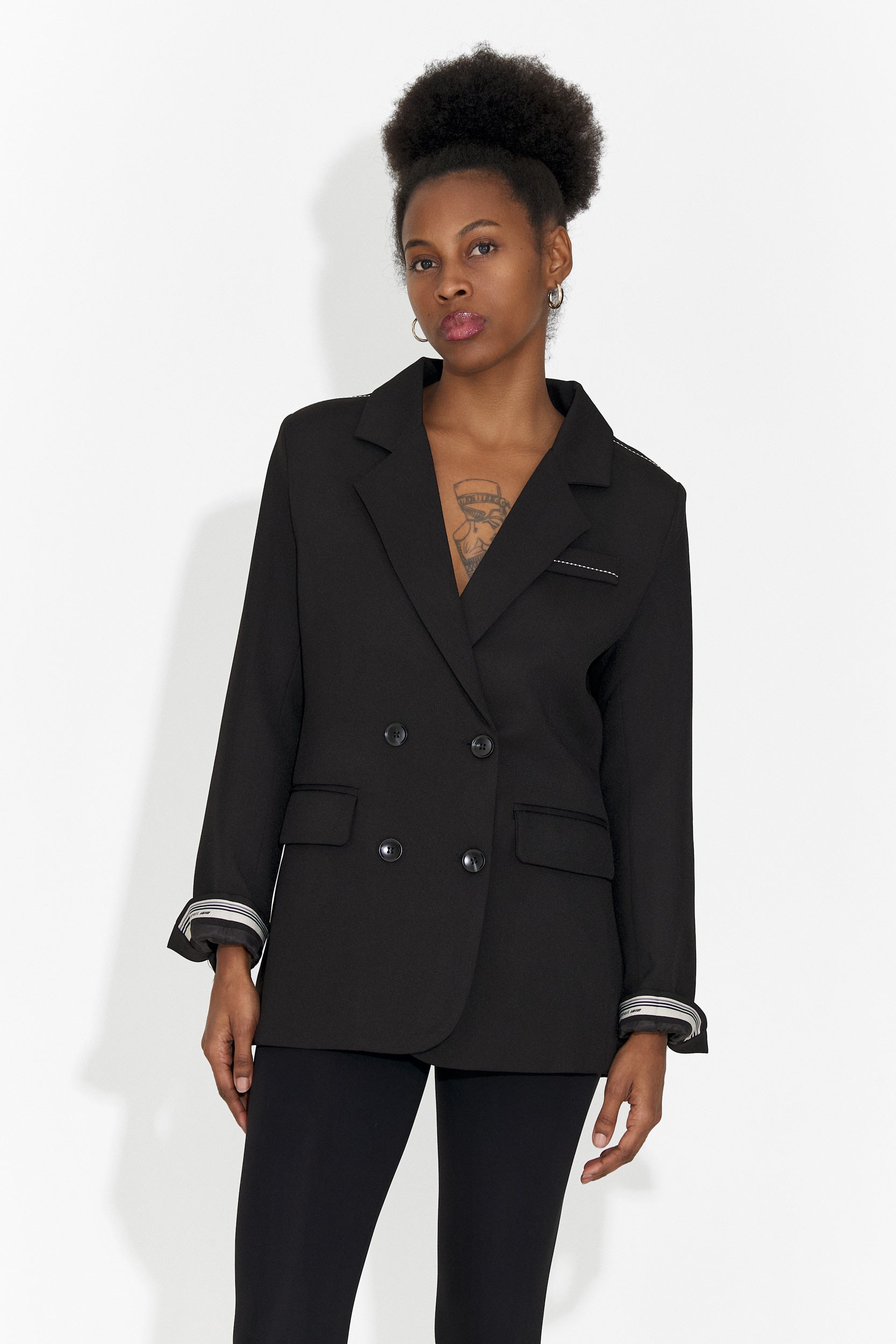 Eleganten črn ženski blazer Caleiaja Bogas
